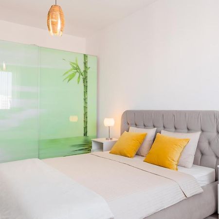 Lovely Apartment With City View ブカレスト エクステリア 写真
