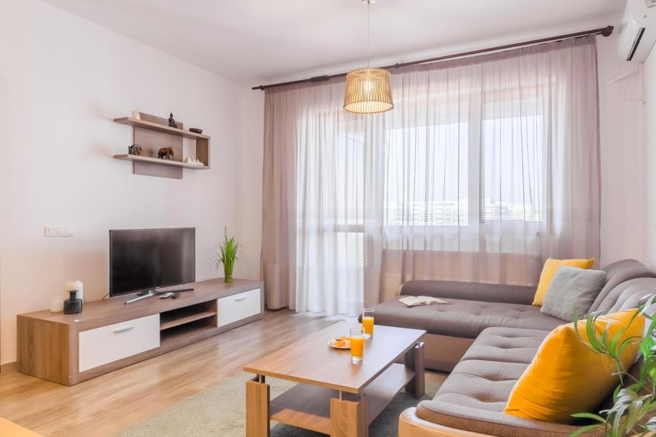 Lovely Apartment With City View ブカレスト エクステリア 写真