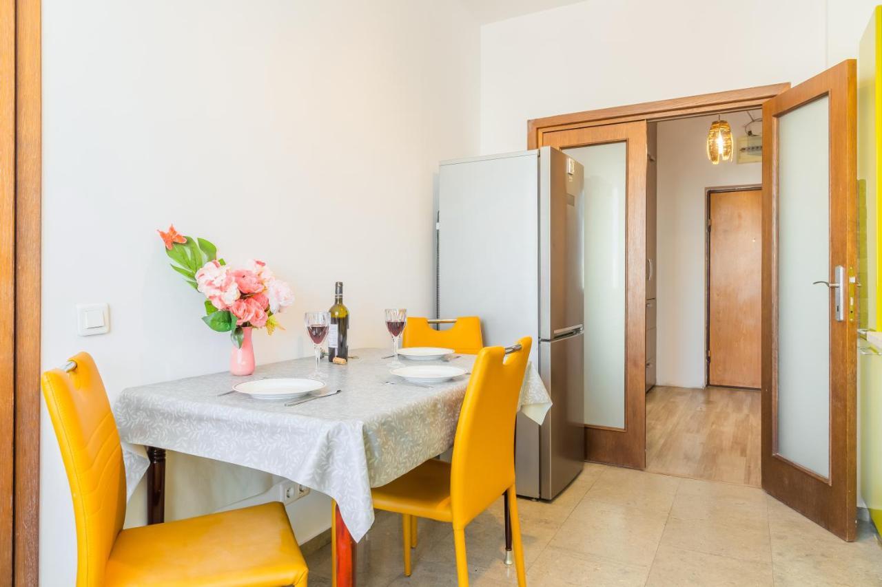 Lovely Apartment With City View ブカレスト エクステリア 写真