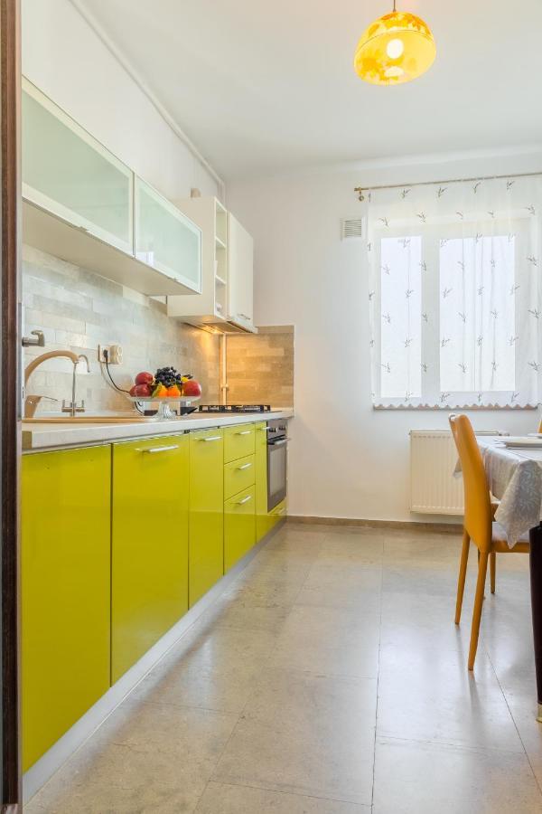 Lovely Apartment With City View ブカレスト エクステリア 写真
